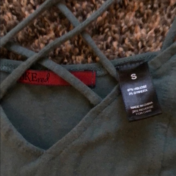 Criss cross tank top - Picture 2 of 2